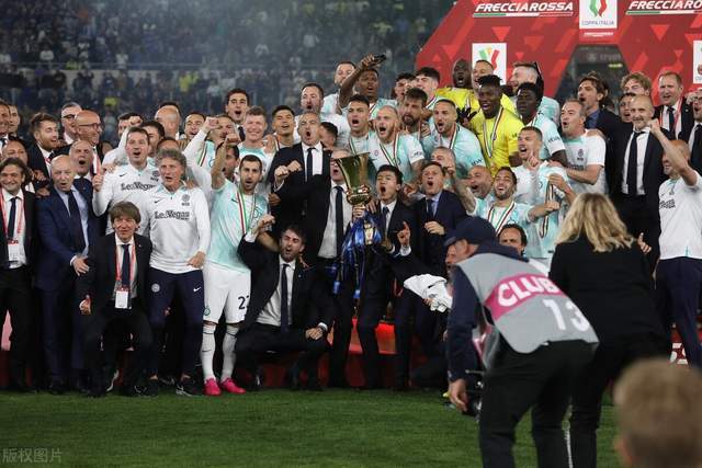 南宫28包含意大利杯今夜走向成谜，西汉姆复出首秀，目标明确，更衣室氛围转暖的词条