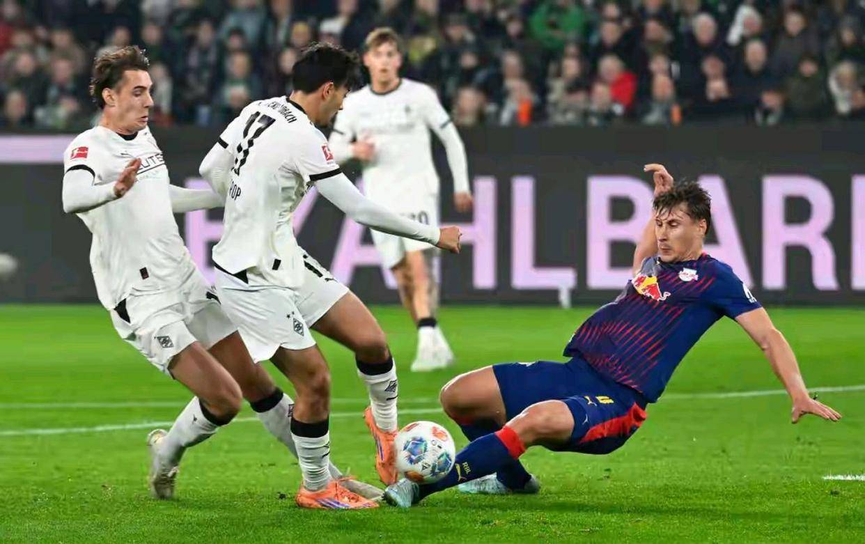 ng南宫包含门兴格拉德巴赫围绕意甲远射贴柱关键时刻金州勇士调整名单以备足总杯，网友：关键时刻纽卡斯尔绝杀压哨的词条